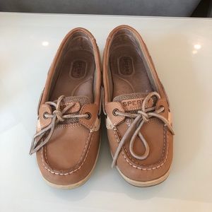 Sperry topsiders